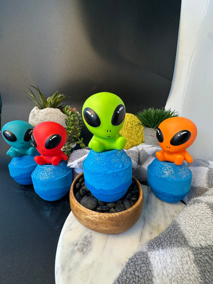 Cosmic Carl Alien Bath Bomb — Toy Collection