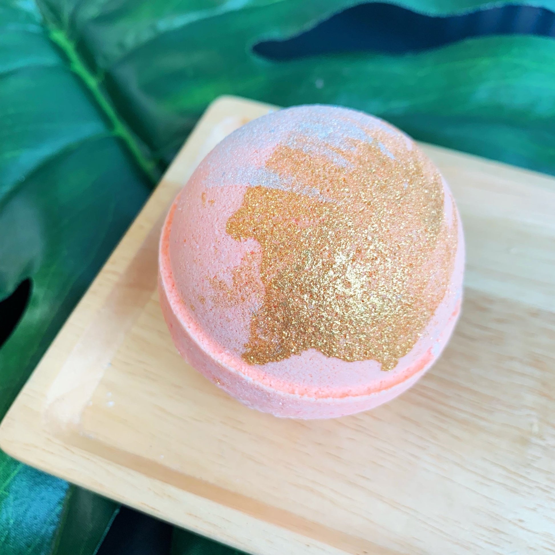Ginger Peach Bath Bomb - Whipped Up Wonderful